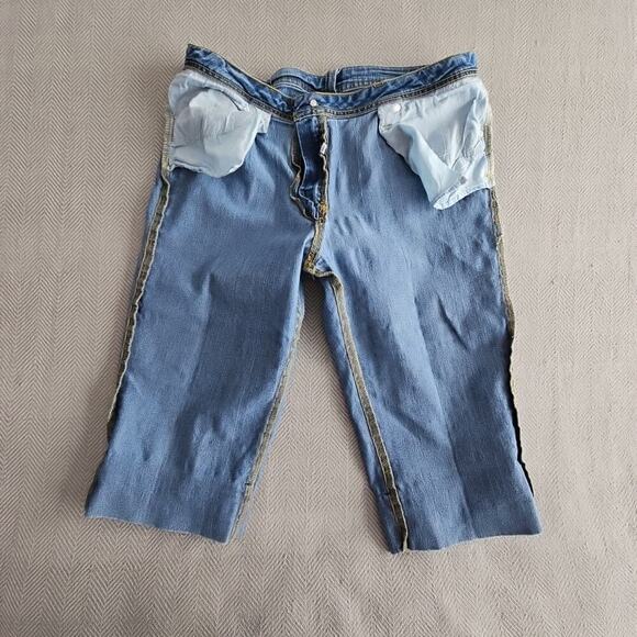 Lexi Denim Shorts Bermuda Size 12 (W34 L16) Medium Wash Embroidered Back Pocket - Picture 12 of 12